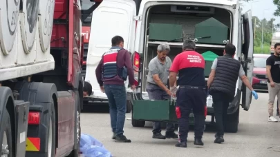 Tırın altında kalan genç hayatını kaybetti