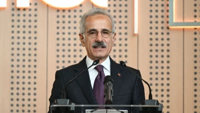 Bakan Uraloğlu rakamları paylaştı: Türkiye havacılıkta dünyanın zirvesine koşuyor!