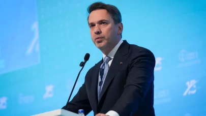 Bakan Bayraktar duyurdu: Yeşil dönüşüme 30 milyar dolarlık yatırım!