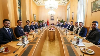 TBMM Başkanı Numan Kurtulmuş diaspora gençlerine seslendi: Türkiye güçlü oldukça siz de güçlü olacaksınız