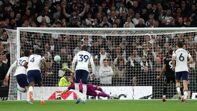 Tottenham evinde beraberliğe razı oldu