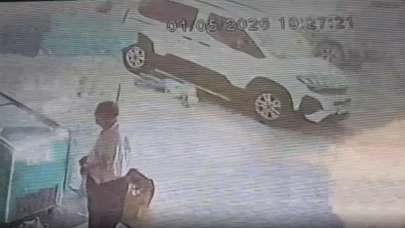 Aracın altına giren çocuk son anda kurtarıldı