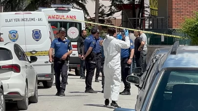 Parkta elleri kanlı yakalanan hukuk öğrencisi anne ve babasını katletmiş!