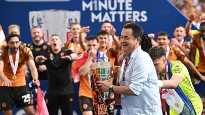 Hull City’den tarihi zafer: Acun Ilıcalı gözyaşlarını tutamadı