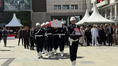 Şehit polis Aydın Üyenarık için İstanbul'da cenaze töreni düzenlendi