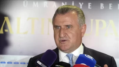 Bakan Bak'tan Dursun Özbek'e tebrik