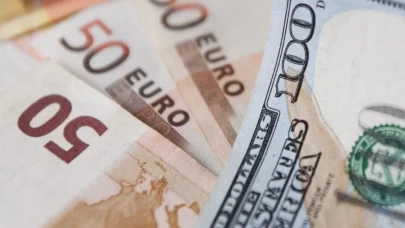 Dolar 45 lirayı, euro 53 lirayı aşarak başladı!