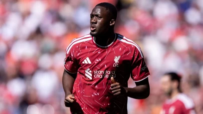 Ibrahima Konate Liverpool'dan ayrıldığını açıkladı