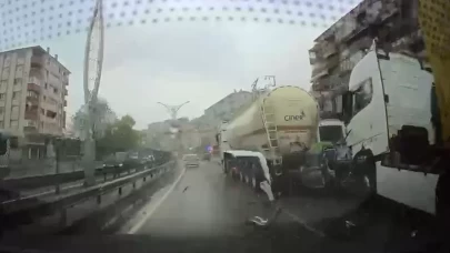 Zincirleme kaza anı kamerada!