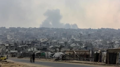 Soykırımcı İsrail bayramda vurdu