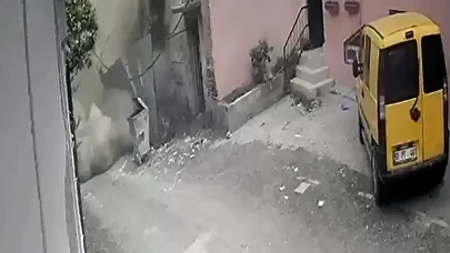 Adana'da 3 katlı bina saniyeler içinde çöktü! O anlar kameraya yansıdı