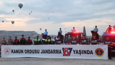JÖAK paraşüt timinden sıcak hava balonundan muazzam atlayış!