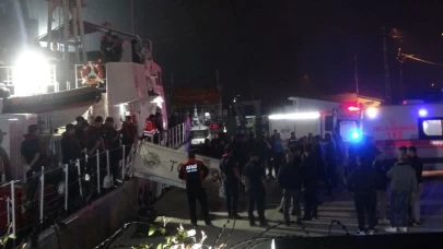 Karadeniz'de saldırıya uğrayan Türk teknesindeki yaralılar İnebolu'ya getirildi