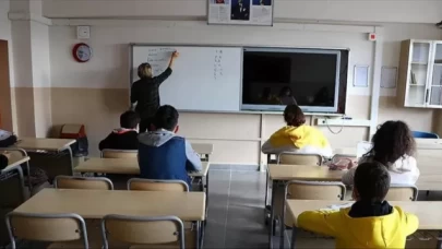 19 Haziran'da okullar tatil mi? 19 Haziran Cuma günü okullarda ders var mı, yok mu?
