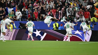 Arap derbisinde Cezayir geri döndü!