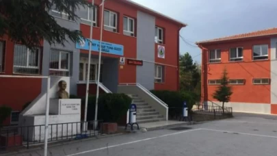 Okulda veliyi dövüp videoya çektiler iddiası!