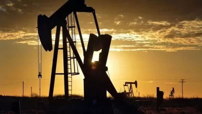 Brent petrolün varil fiyatı yine fırladı
