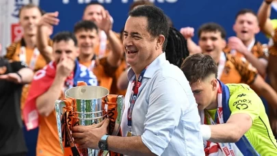 Hull City transferi açıyor