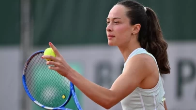 Zeynep Sönmez, Wimbledon'da dünya devini devirip ikinci tura çıktı