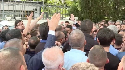 Meclis önünde CHP’liler birbirine girdi! Polis müdahale etti
