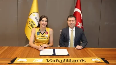 Naz Aydemir Akyol yeniden VakıfBank'ta
