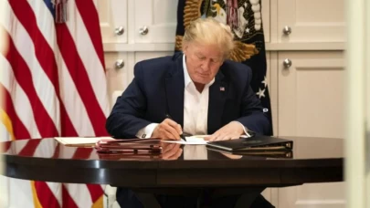 Trump'tan yapay zeka devrimi: 'Önce Amerika' vizyonuyla küresel hakimiyet hamlesi!