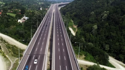 Anadolu Otoyolu İstanbul yönü neden kapatıldı? Anadolu Otoyolu (TEM) alternatif güzergahlar listesi 2026