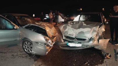 İki otomobil birbirine girdi: Ölü ve yaralılar var