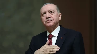Erdoğan'dan anlamlı paylaşım! Üç usta ismi rahmetle andı