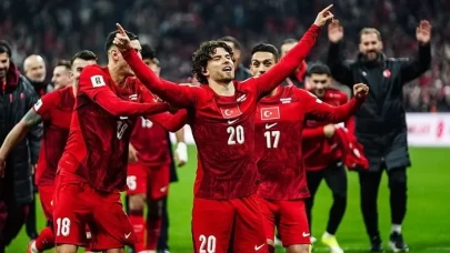 İzmir milli maç dev ekran izleme yerleri 2026: Dünya Kupası milli maçları İzmir'de nerede izlenecek?