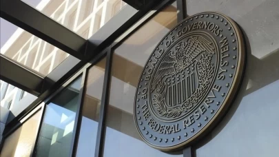 Fed Faiz kararı detayları açıklandı: Kevin Warsh döneminde 'Şahin' başlangıç! İşte yeni enflasyon ve büyüme tahminleri