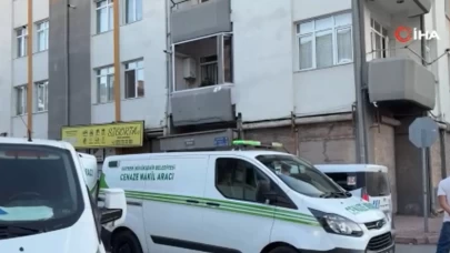 Bir şahıs kendini astı