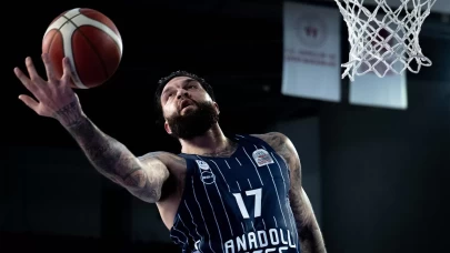 Anadolu Efes'te Vincent Poirier sakatlandı