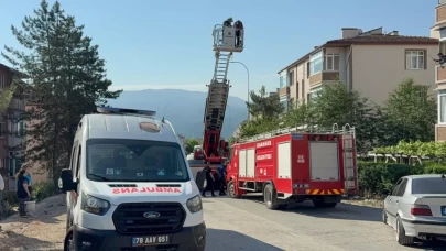 25 yaşındaki genç balkonda asılı bulundu