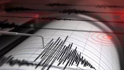 AFAD duyurdu: Akdeniz'de 4.9 büyüklüğünde deprem!
