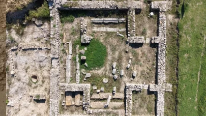 Hadrianapolis Antik Kenti'nde 1750 yıllık pitos mezar bulundu!