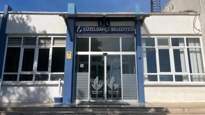 Seferihisar'da yolsuzluk operasyonu: Eski Güzelbahçe Belediye Başkanı'nın eşi gözaltında