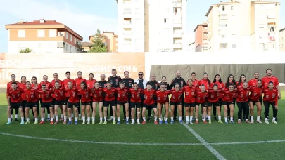 Kadın milliler, Dünya Kupası umutlarını sürdürdü
