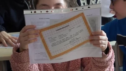 Karneler saat kaçta verilecek 2026? Karneler sabah mı yoksa öğlen mi dağıtılacak?