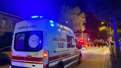 Kıskançlıktan gözü dönen kadın sevgilisini boğazından bıçakladı!