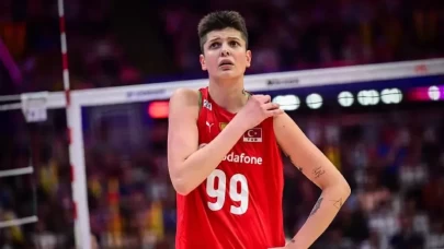 Ebrar Karakurt voleybol maçında 2026 neden yok? VNL Ebrar Karakurt maçlarda yok mu?