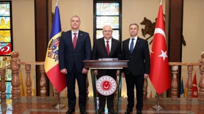 Milli Savunma Bakanı Yaşar Güler, Moldova heyetini Ankara'da ağırladı