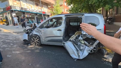 Bayrampaşa’da kontrolden çıkan tanker araçlara çarptı