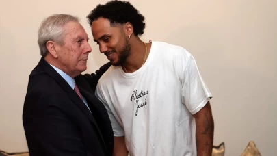 Shane Larkin'den Aziz Yıldırım'a ziyaret