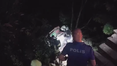 Amasya’da otomobil evin bahçesine uçtu