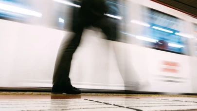 Metroda yangın paniği