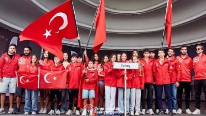 Milli yelkencilerden tarihi başarı