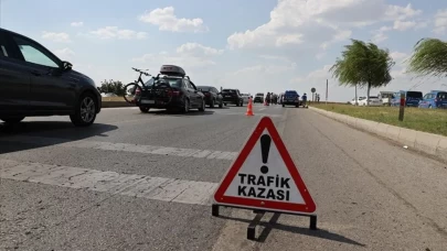 Tavas'ta feci kaza: Şarampole devrilen otomobilin sürücüsü hayatını kaybetti