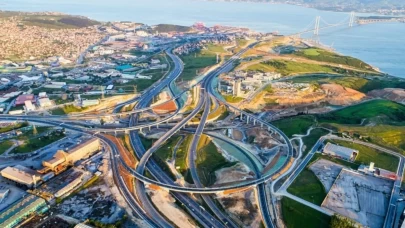 Yola çıkacaklar dikkat: Bazı otoyollar trafiğe kapatıldı