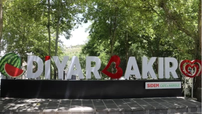 Diyarbakır’da sıcak hava kenti sessizliğe bürüdü